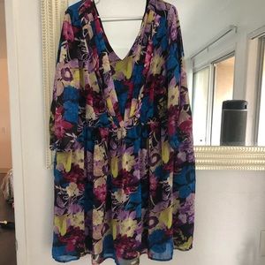 Beautiful color plus size dress. ASOS CURVE BRAND